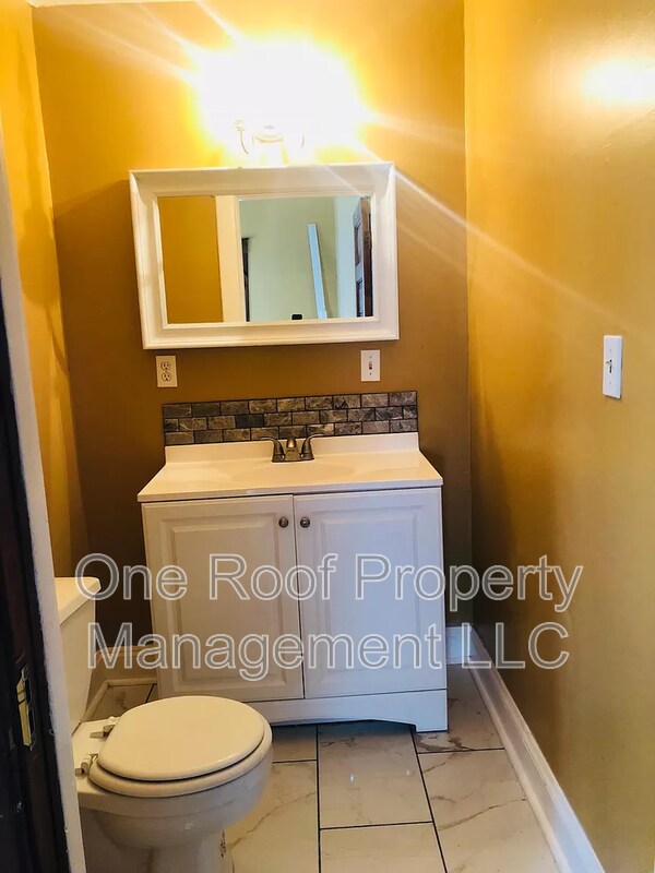 Building Photo - 2635 Victor St