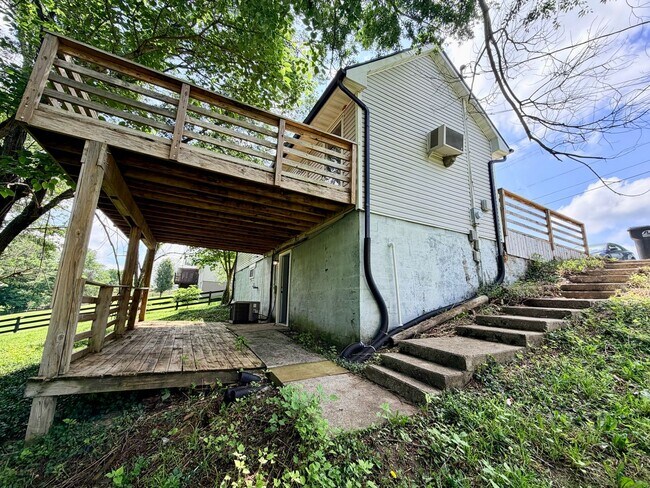 Building Photo - 938 Mule Shed Ln