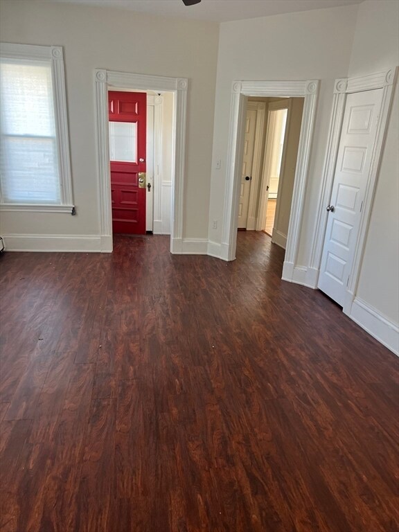 Building Photo - 15 Maple Ave