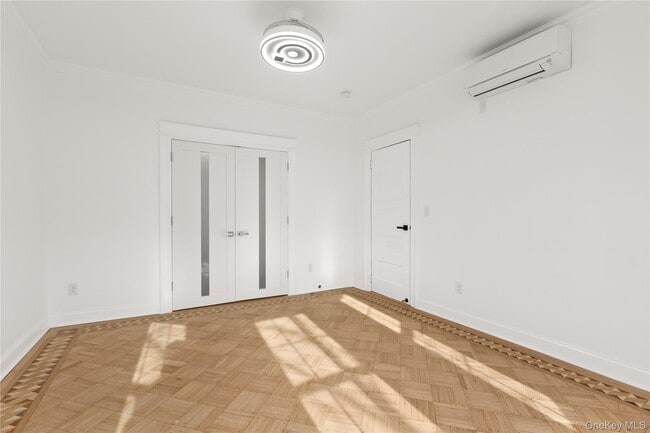 Building Photo - 61-33 Palmetto St