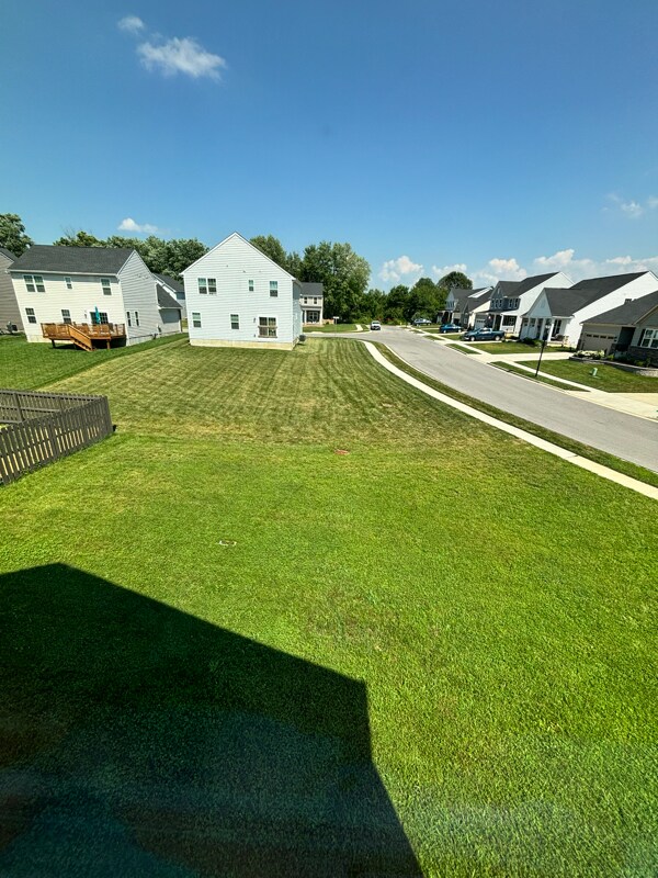 Building Photo - 152 Cresting Rd