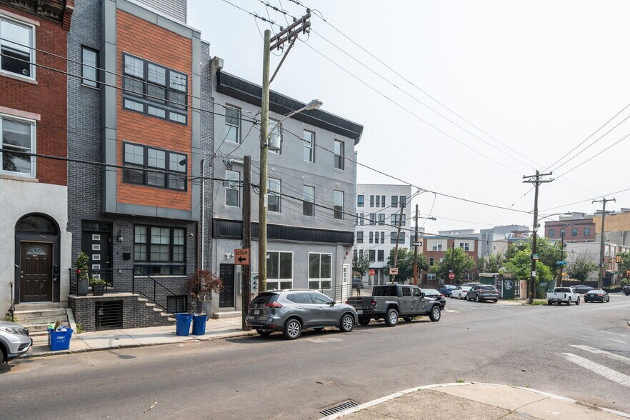Building Photo - 1801 Poplar St