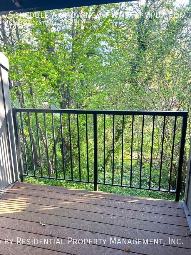 Building Photo - 12618 NW Barnes Rd