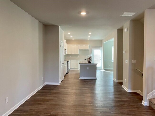 Building Photo - 511 Ruths Dr