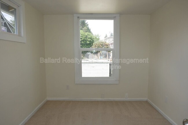 Building Photo - 6711 4th Ave NW