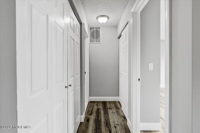 Building Photo - 306 Larkspur Ln