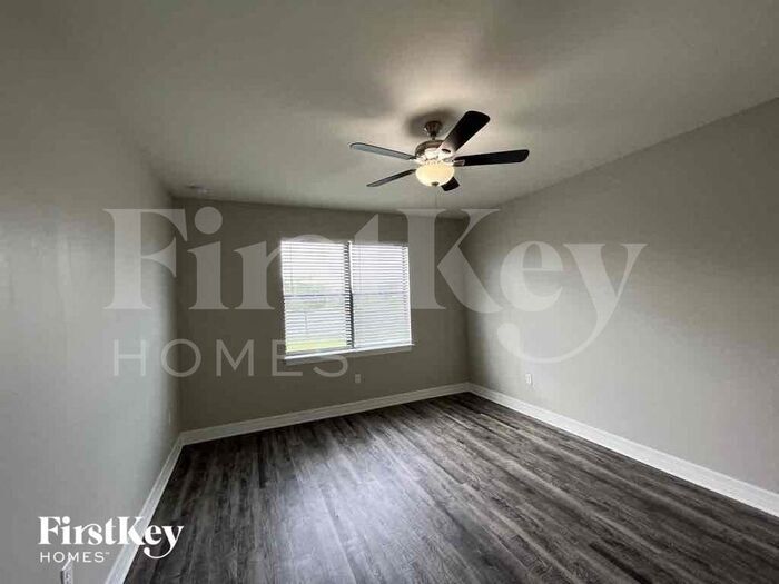 Building Photo - 2535 Marton Oak Blvd