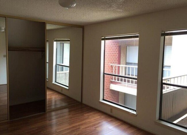 Building Photo - 3115 Helms St