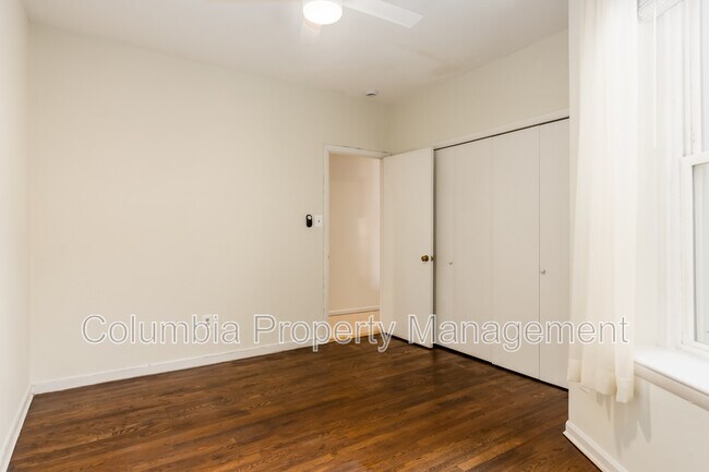 Building Photo - 127 11th St NE