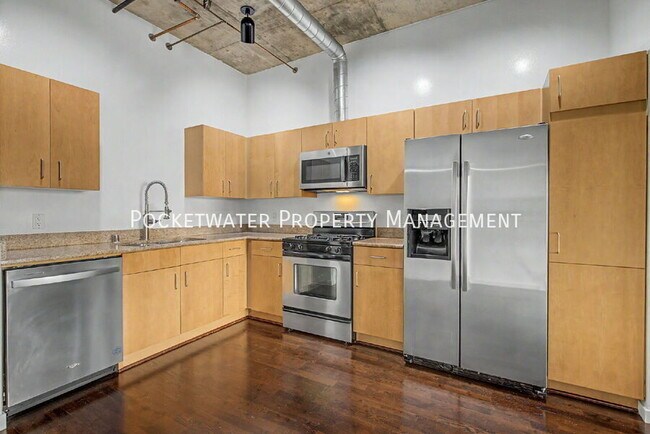 Building Photo - 3601 Arapahoe Ave