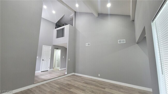 Building Photo - 2600 Sidonia Ave