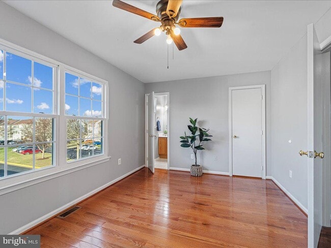 Building Photo - 564 Radford Terrace NE