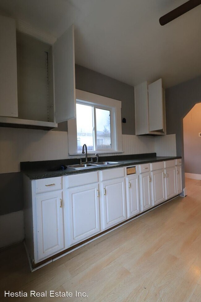 Building Photo - 1307 Peach Ct