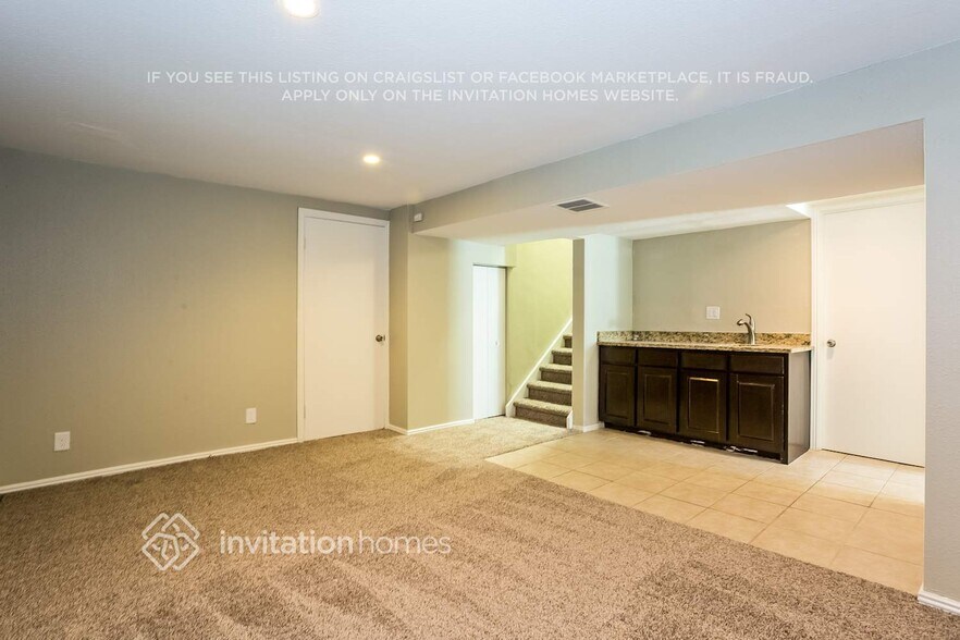 Building Photo - 6471 S Birch Cir