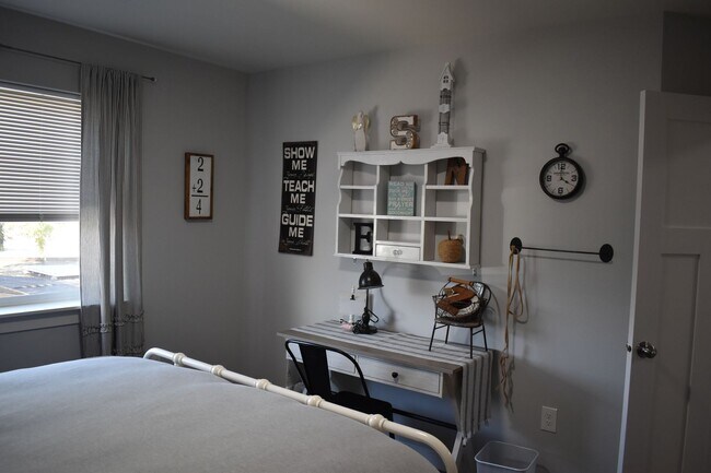 Building Photo - A St Townhomes