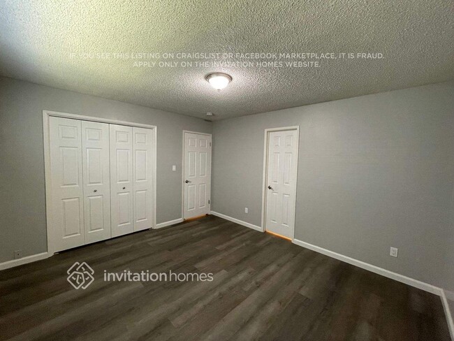 Building Photo - 2032 Oxford Way
