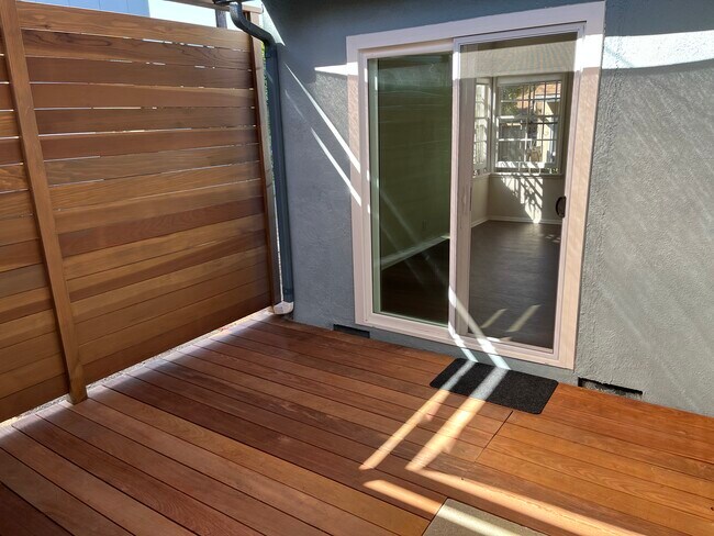 Building Photo - 10716 Northgate St