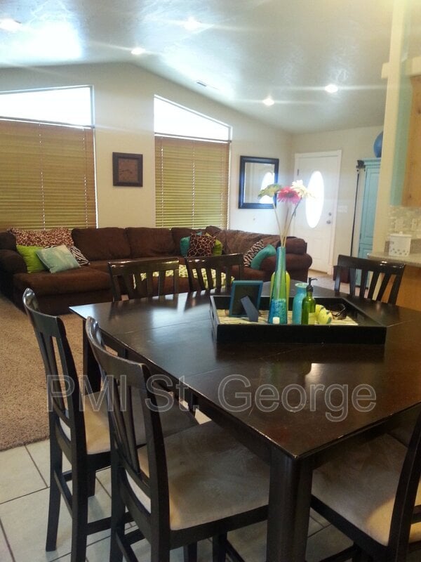 Building Photo - 73 Pheasant Dr