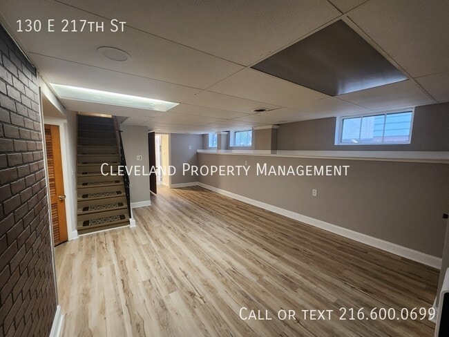 Building Photo - 130 E 217th St