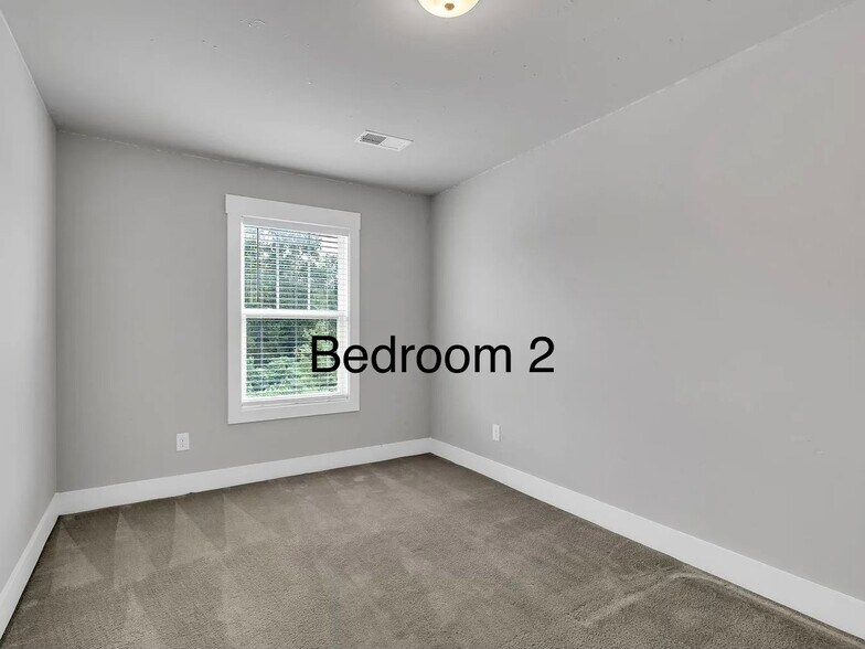 Building Photo - 301 Hague Dr