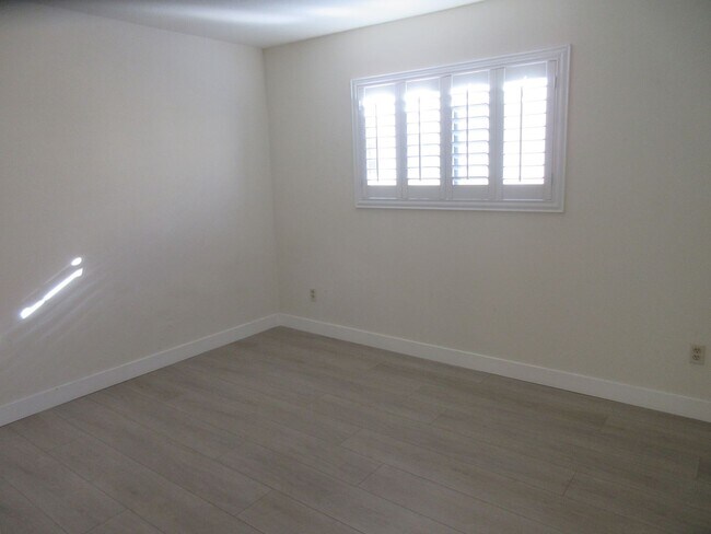 Building Photo - Duggan Property Management, Inc presents this 3BR +2.5 bath in Encino Village Townhomes