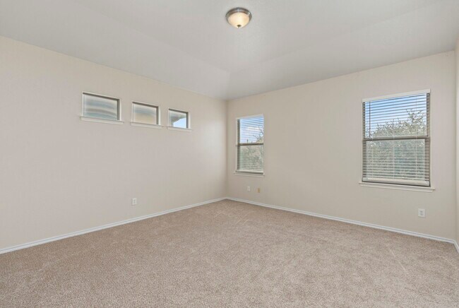 Building Photo - 1230 Nicholas Manor