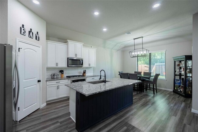 Building Photo - 31302 Raleigh Creek Dr