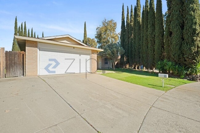 Building Photo - 1471 Valenzuela Ct