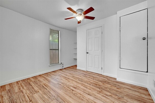 Building Photo - 1200 Walnut Ave