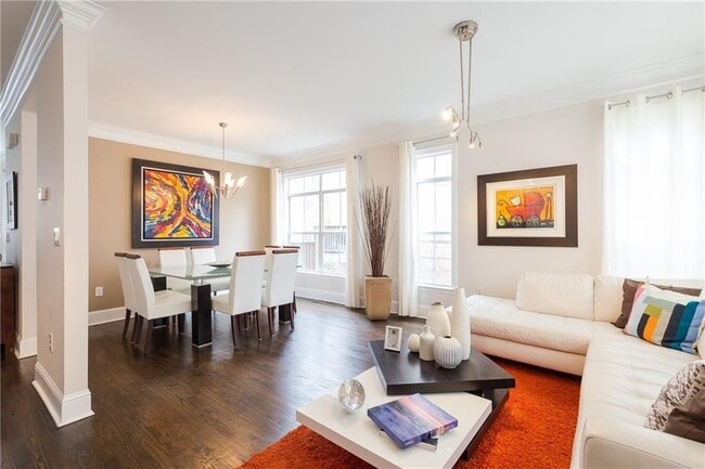 Building Photo - 1155 Glenridge Pl NE