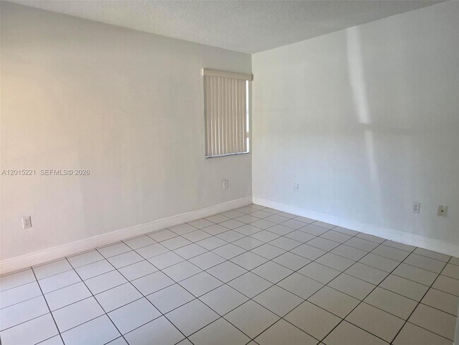 Building Photo - 556 NW 114th Ave