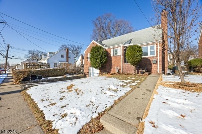 Building Photo - 298 Newark Ave