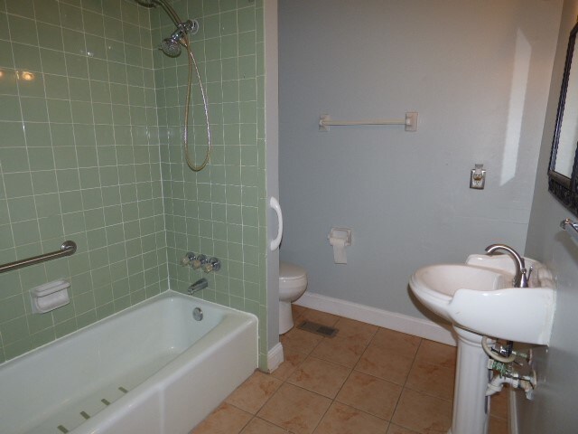 Building Photo - WOODBROOK 1 BR CONDO