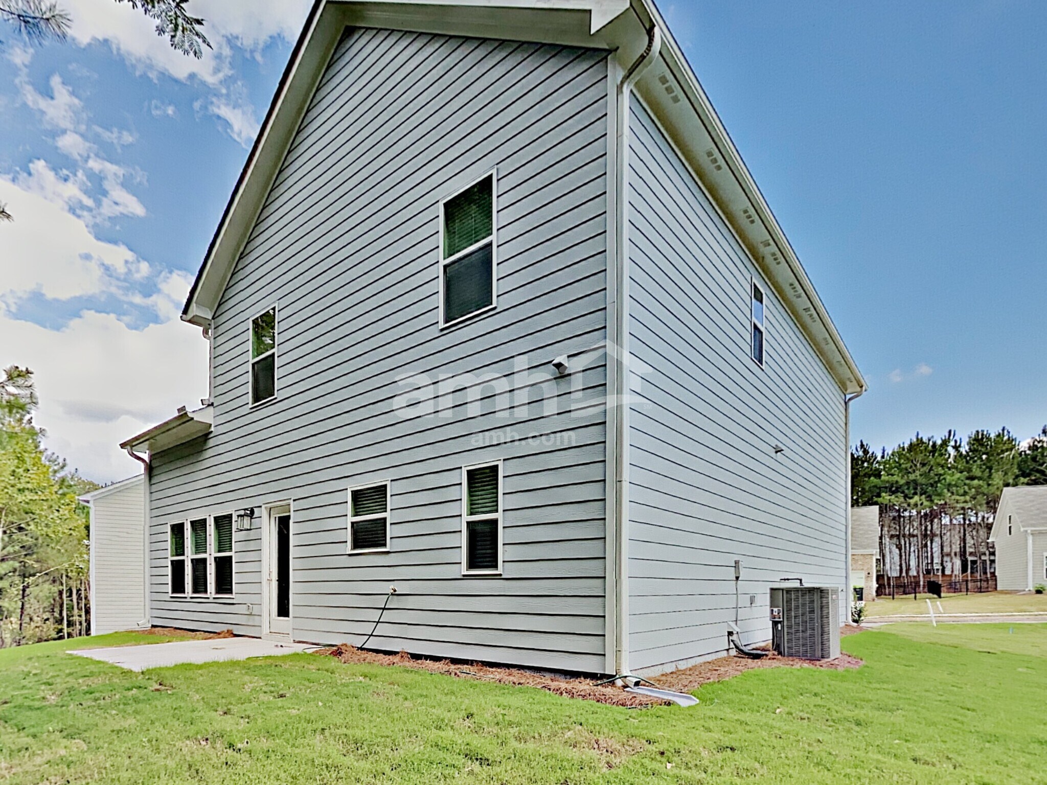 Building Photo - 529 Camp dr