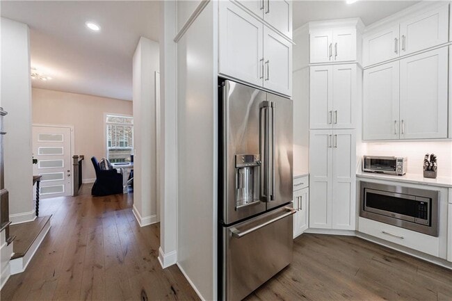 Building Photo - 4337 Parkside Pl