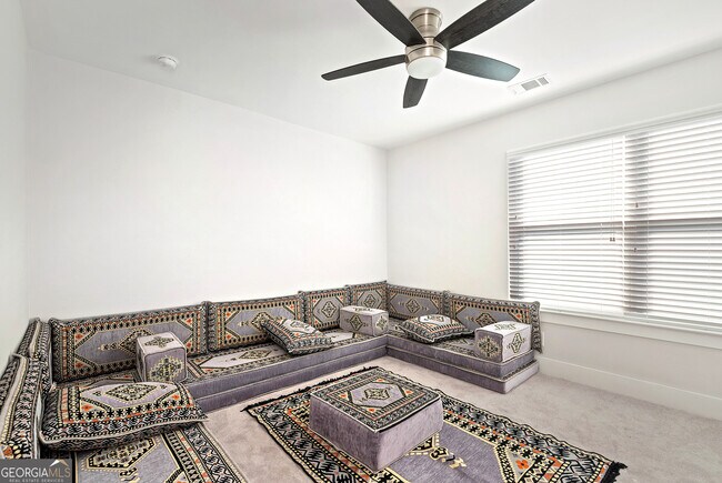 Building Photo - 6968 Manchester Dr