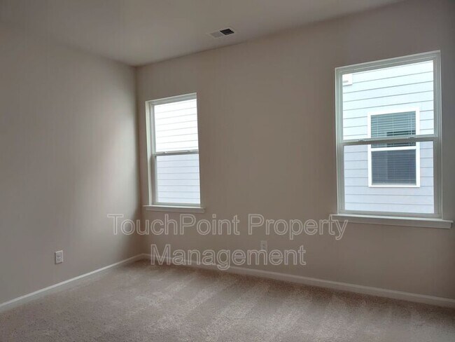 Building Photo - 5821 Wentwood Ct