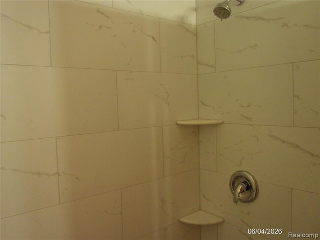 Building Photo - 1253 Island Dr