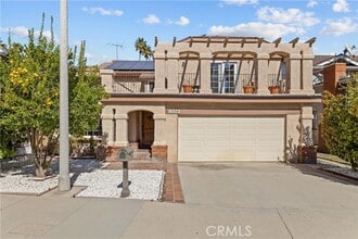Building Photo - 16513 Moorpark St