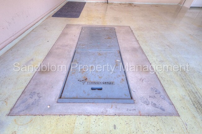 Building Photo - For Lease | Bixby | $3600 Rent | Available...