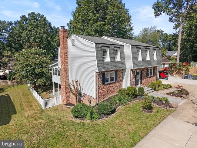 Building Photo - 10429 Headly Ct