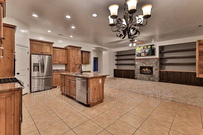 Building Photo - 2478 E Springs Dr