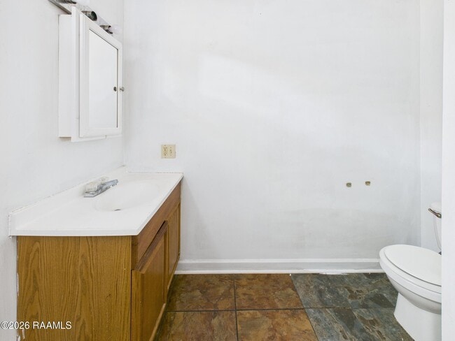 Building Photo - 611 Walker Rd