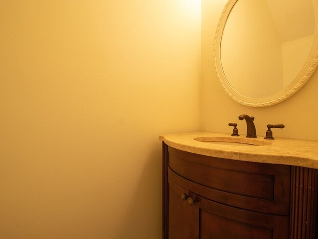 Building Photo - Beautiful 3-Bedroom Townhome with Private Backyard in Henrico