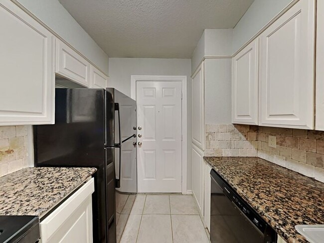 Building Photo - 4108 Selene Dr