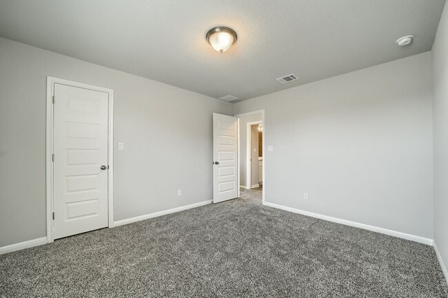 Building Photo - 2924 Sage Ranch Dr