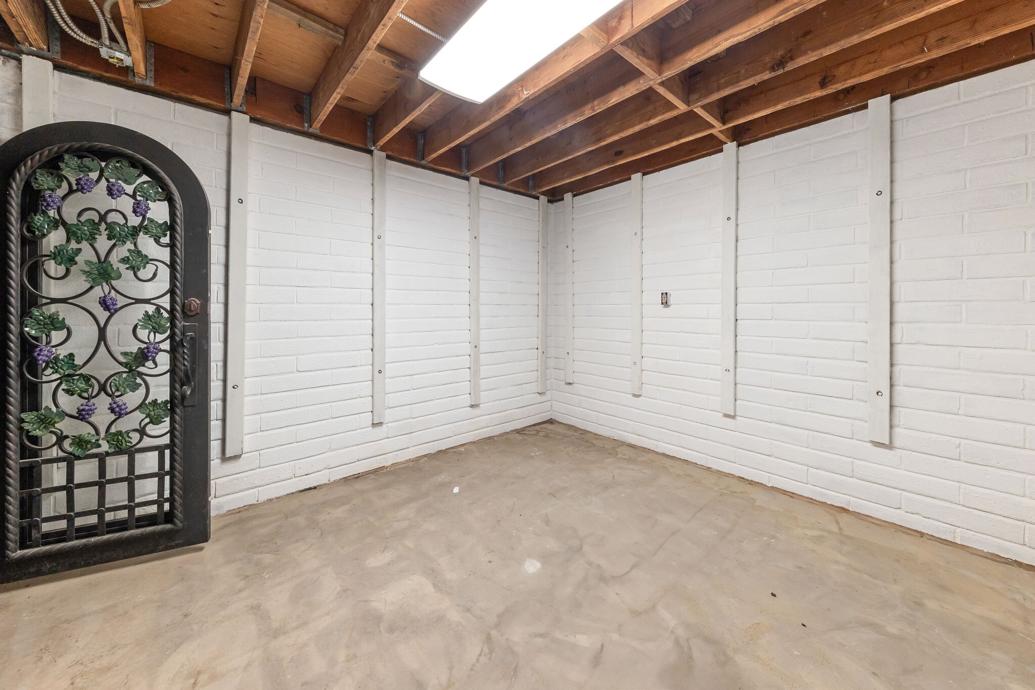 Building Photo - 540 Haverstock Rd