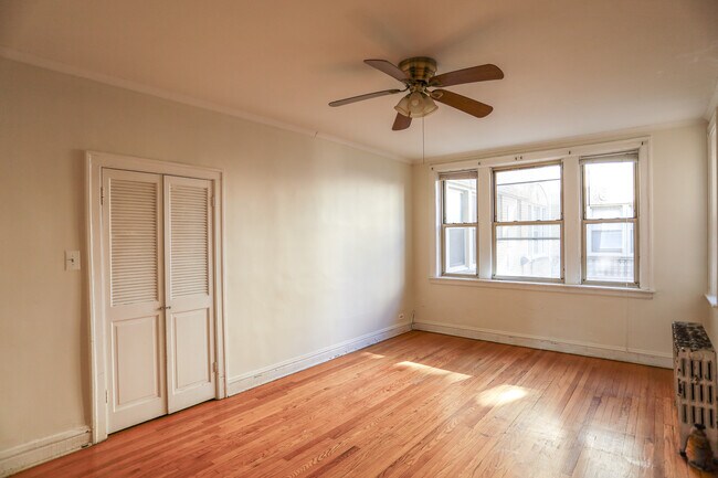Building Photo - 7501 N Seeley Ave