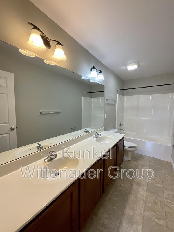 Building Photo - 3014 Roan Hill Dr