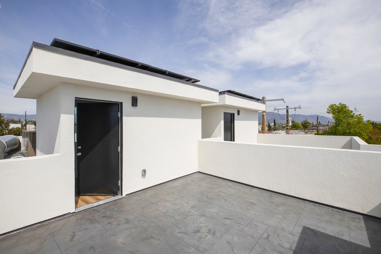 Building Photo - 5916 Tujunga Ave